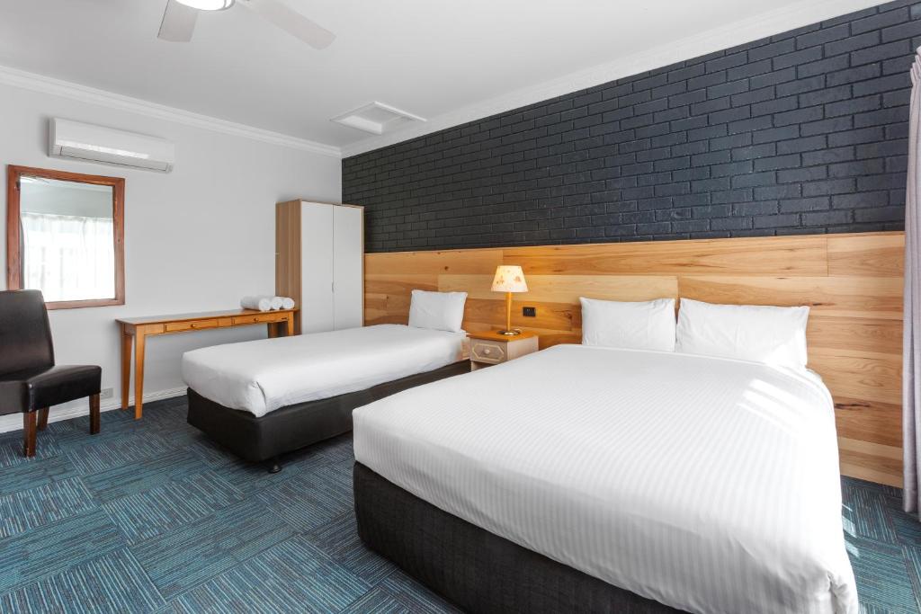 Comfort Inn The International photo 2