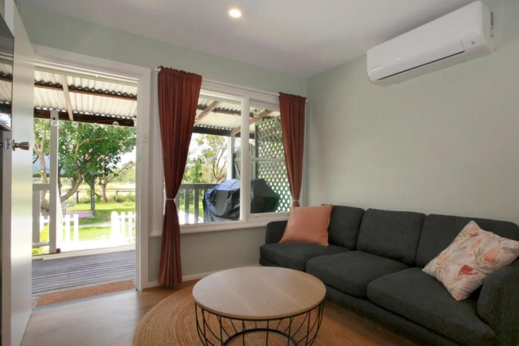 Sahara Trails Cabin 2 WiFi Air Conditioning Horse Riding and much more photo 1