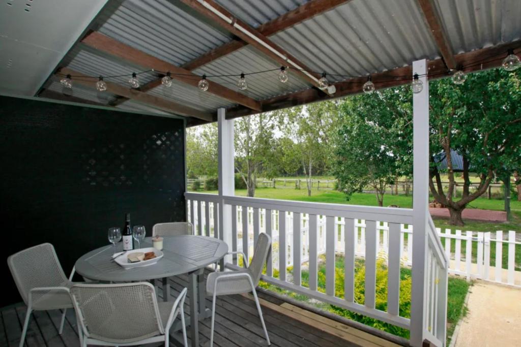 Sahara Trails Cabin 2 WiFi Air Conditioning Horse Riding and much more
