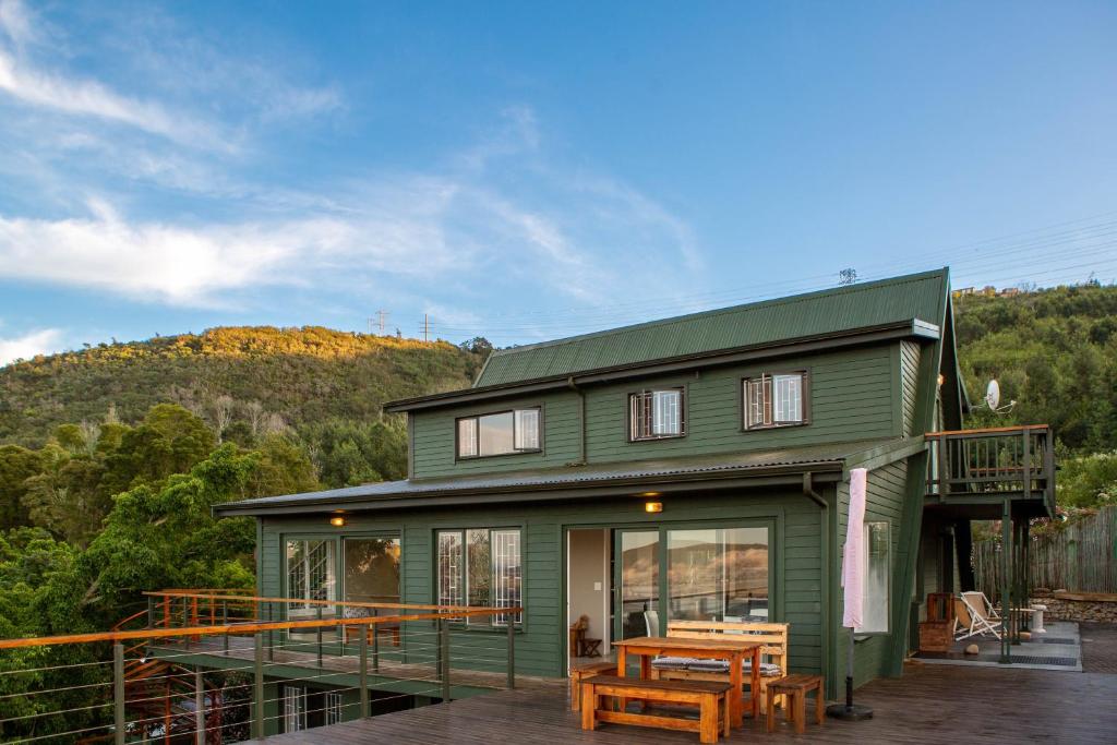 Top Decks Knysna S/C - Lovely Ocean Views! photo 2