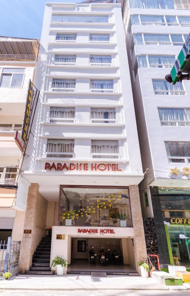 Paradise Hotel - Tap to explore photos