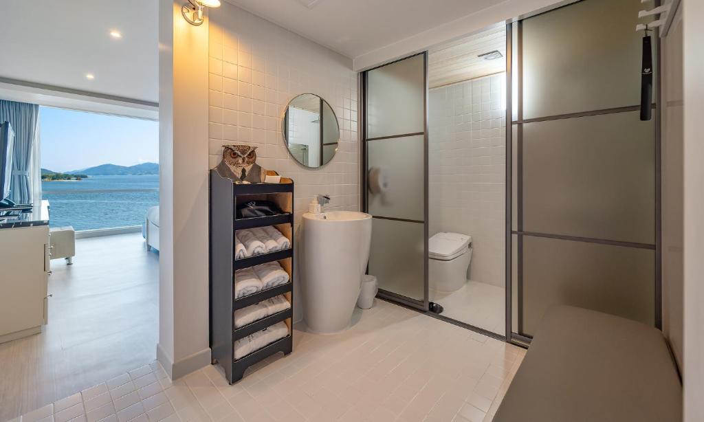 Owl Hotel photo 4