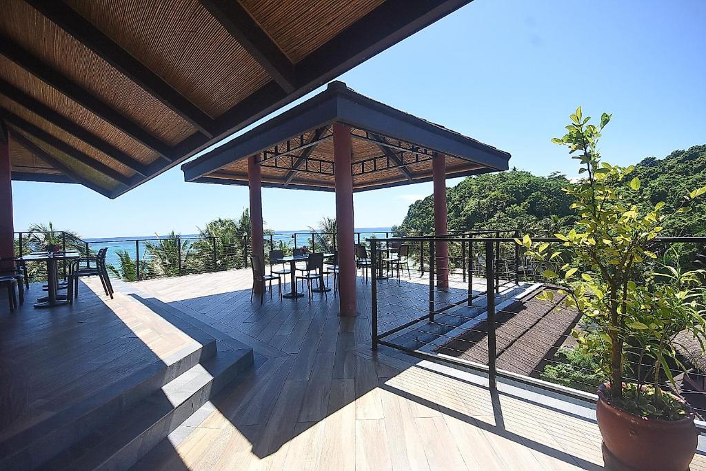 Signature Boracay Punta Rosa formerly Punta Rosa Boutique Hotel photo 4