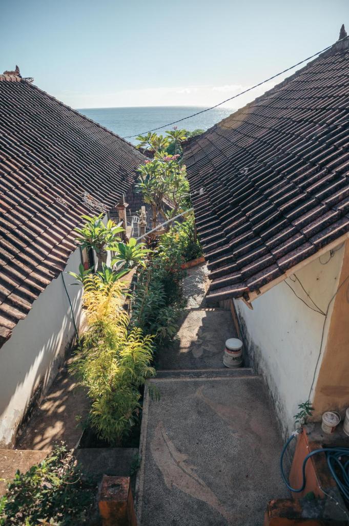 Bukit Indah Home Stay - Tap to explore photos