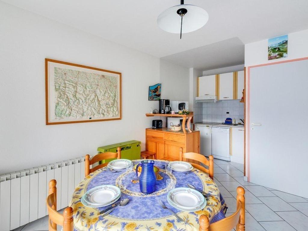 Appartement Esquièze-Sère, 3 pièces, 4 personnes - FR-1-402-42 photo 2