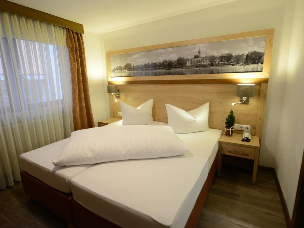 Land-gut Hotel zum Löwen Garni Room Type - Standard Double Room
