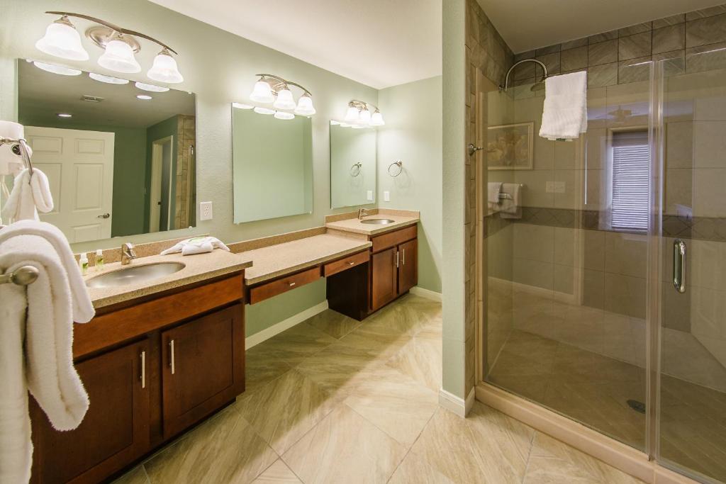 Holiday Inn Club Vacations Hill Country Resort at Canyon Lake photo 2
