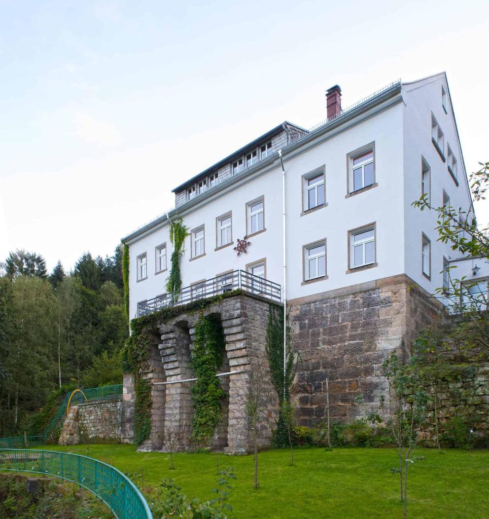 Burg Schöna photo 1