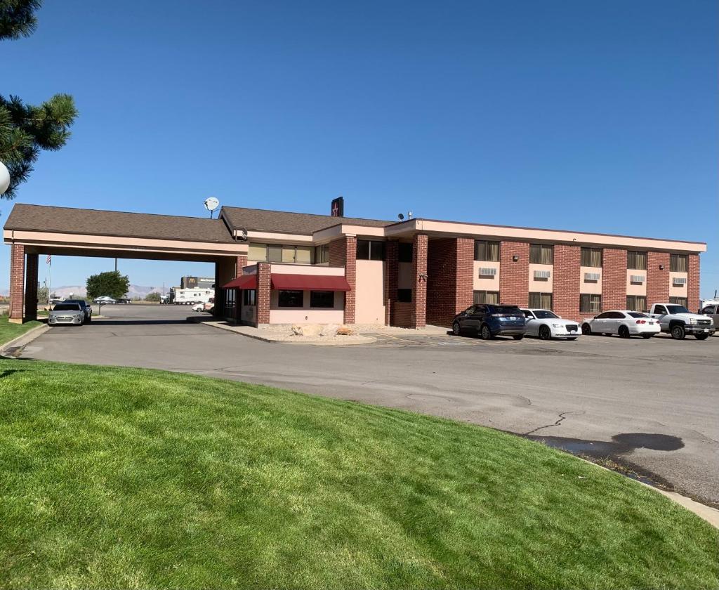 Oquirrh Mountain Inn image