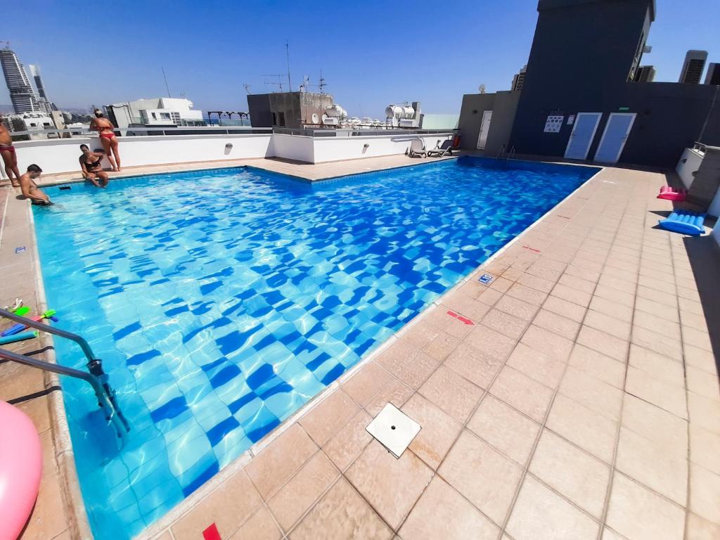 Eden Sea Breeze, 1 bed, Rooftop Pool, Gym photo 1