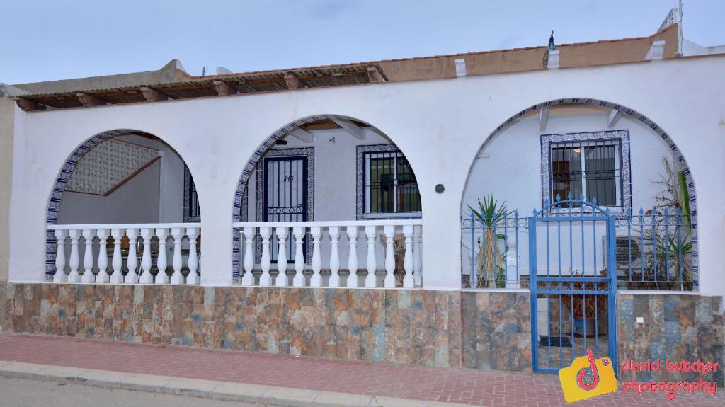Lovely 3-Bed Bungalow in Camposol Mazarron Spain photo 1