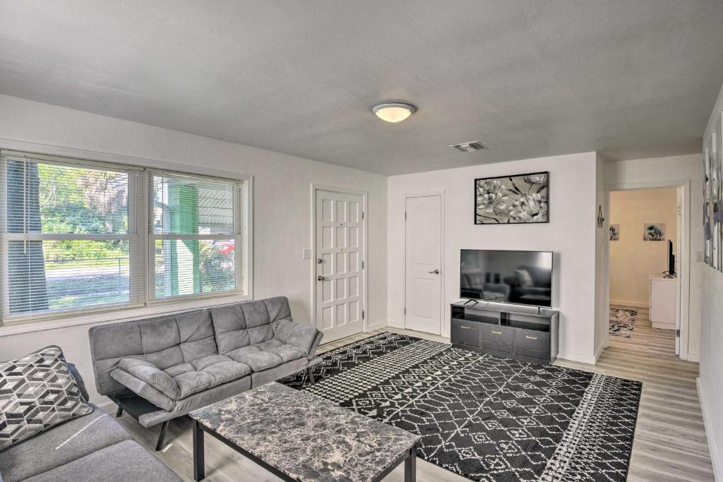 Daytona Beach Escape with Studio Less Than 3 Mi to Beach! photo 2