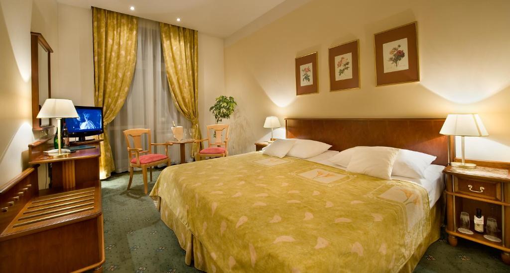 Двухместный (Представительский двухместный номер с 1 кроватью), EA Hotel Rokoko