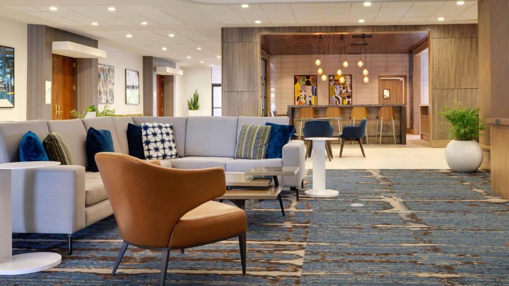 Holiday Inn San Jose - Silicon Valley, an IHG Hotel image