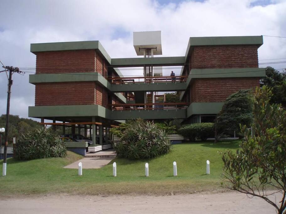VILLA GESELL Departamento Frente al Mar photo 1
