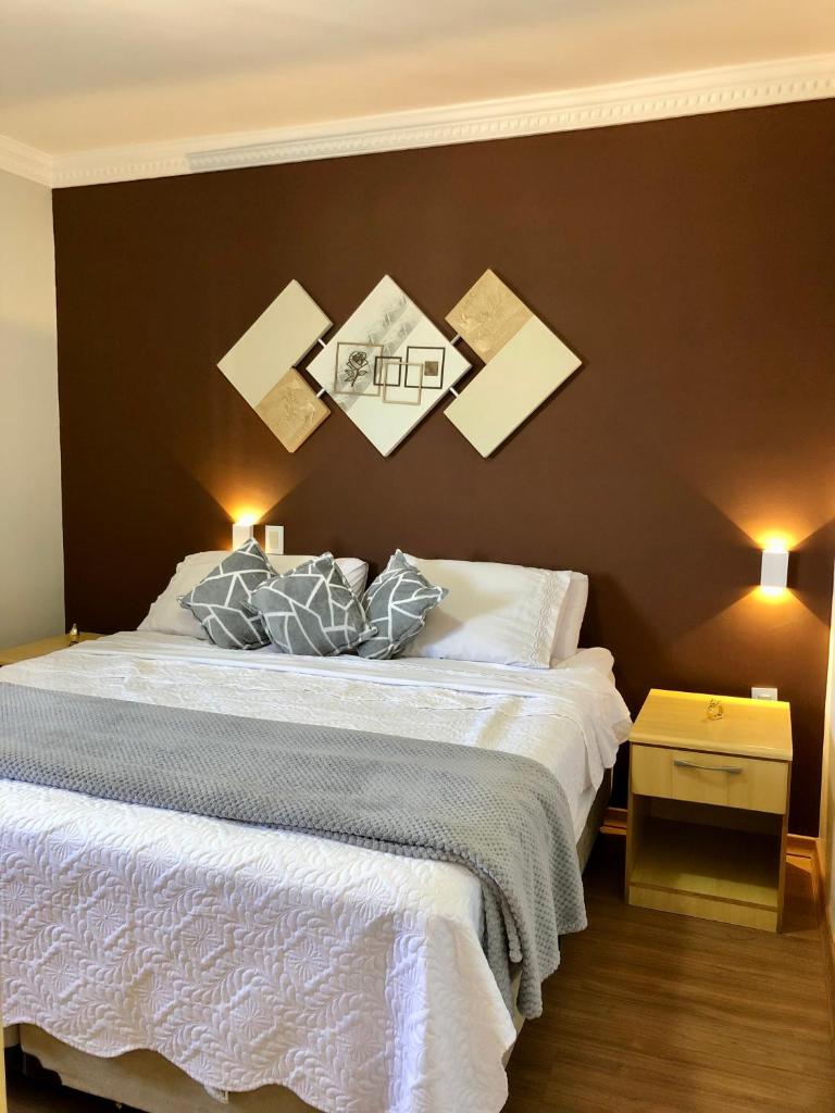 Apto para CASAL com bela VISTA, cama KING, COZINHA COMPLETA, VARANDA, PISCINA, SAUNA, PORTARIA 24h e GARAGEM photo 4