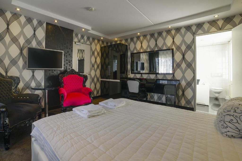 Hotel Zwanenburg Amsterdam Airport photo 1