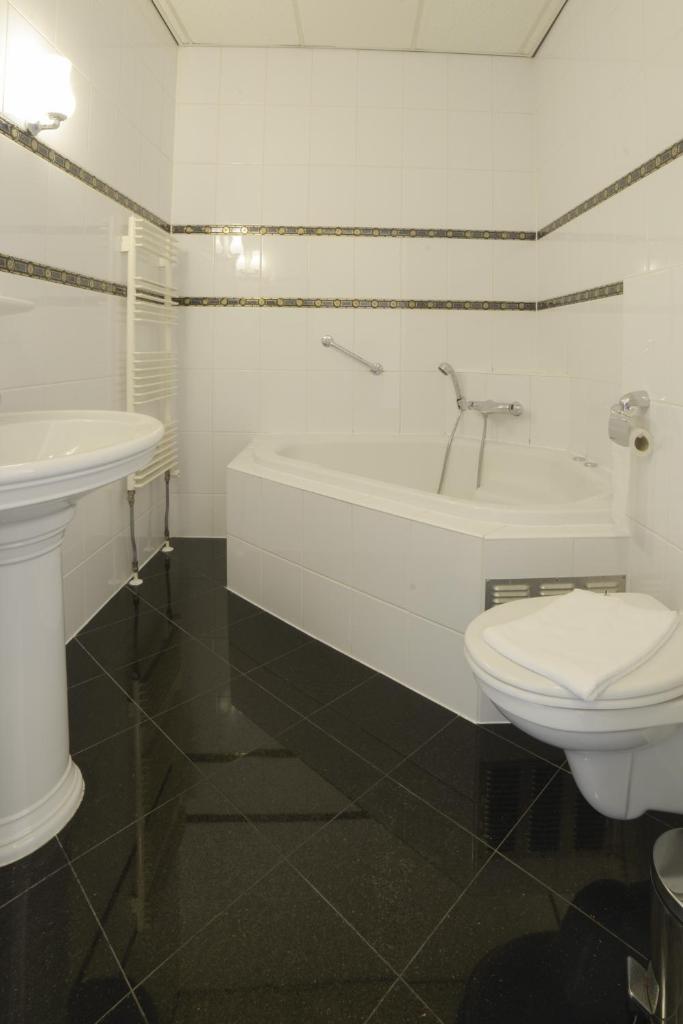 Hotel Zwanenburg Room Type - Comfort Triple Room
