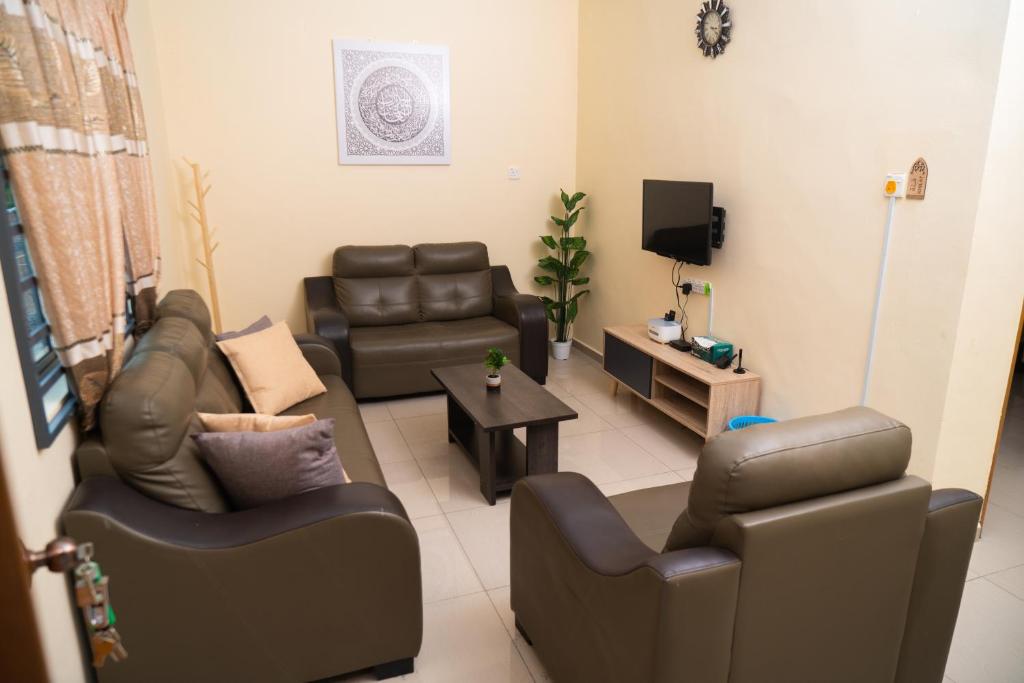 Adorable 3-bedroom home with Wi-Fi, Netflix and BBQ grill