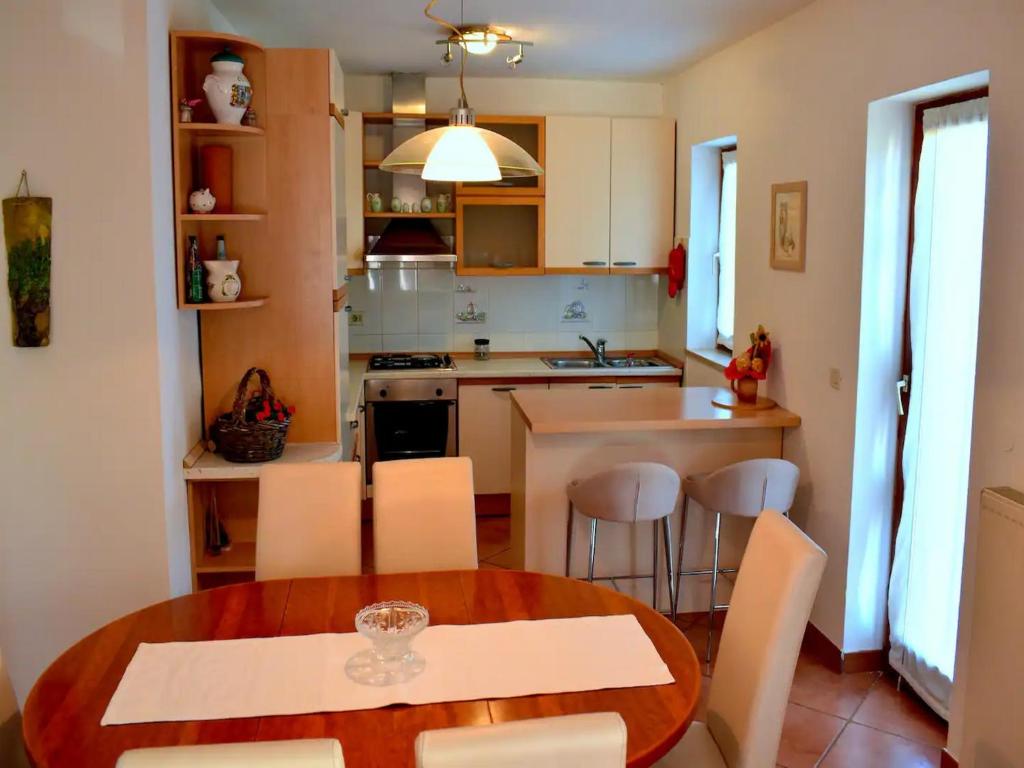 Apartment Take a Look photo 3