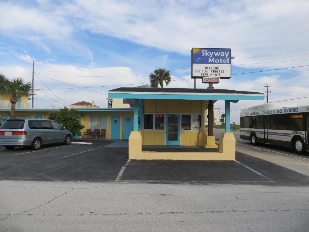 Skyway Motel photo 1