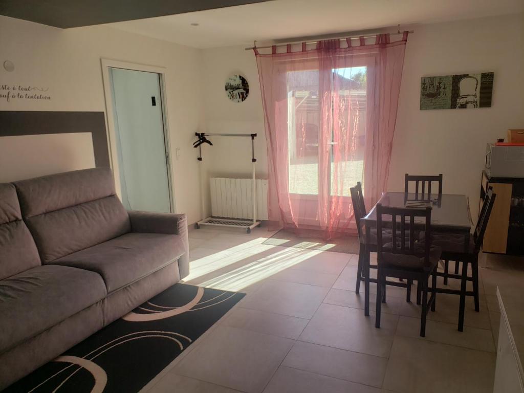 Gîte 2-4 pers avec piscine photo 3