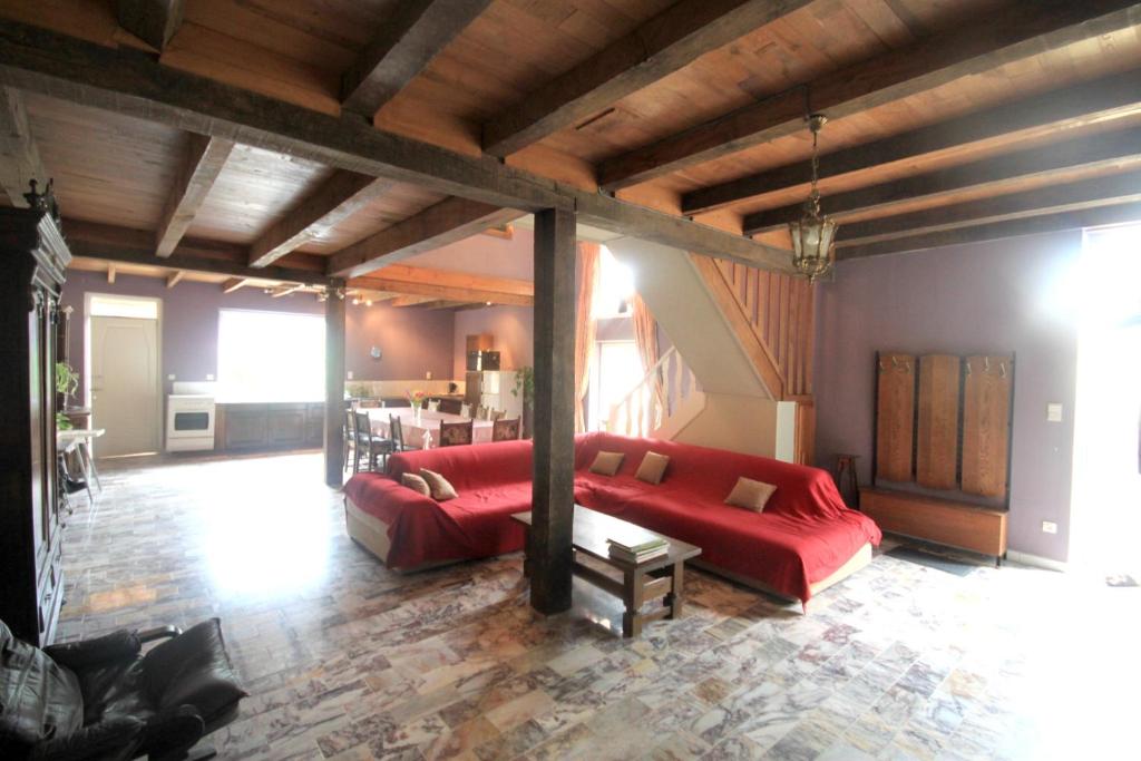 Maison de 5 chambres avec piscine partagee et terrasse amenagee a Queyssac photo 1