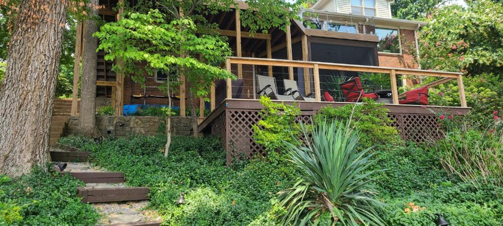 Lake Home by Nashville- Hot tub, swim, fish photo 3