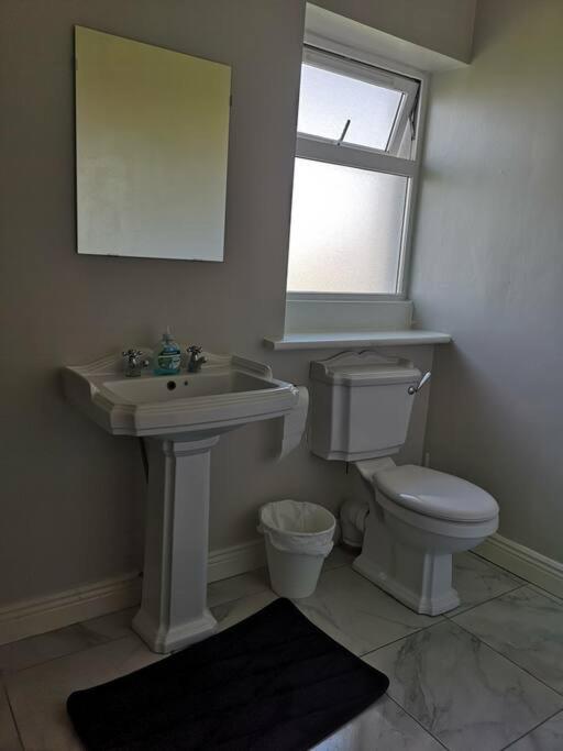 Spacious and warm 2 bedroom apartment sleeps up to 5 photo 1