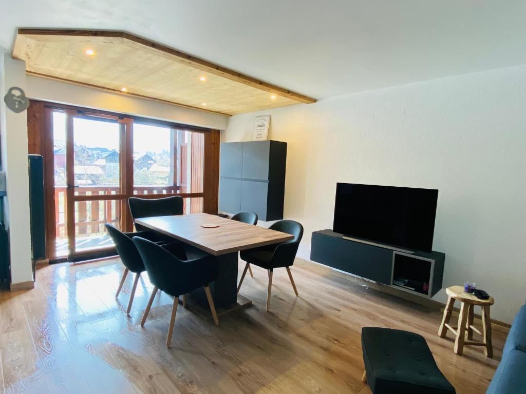Appartement en hyper centre de Samoëns photo 3