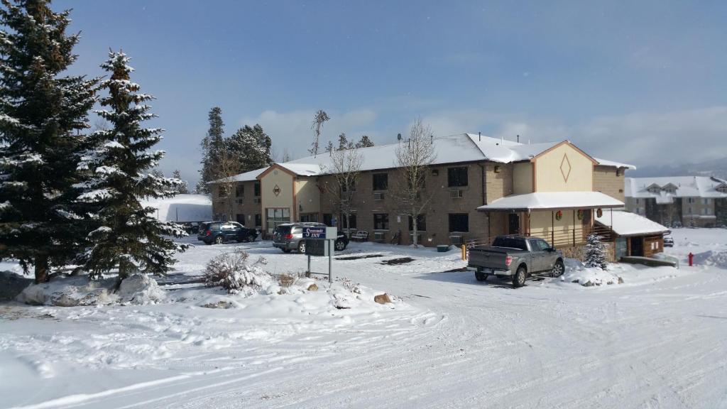 New Summit Inn photo 2
