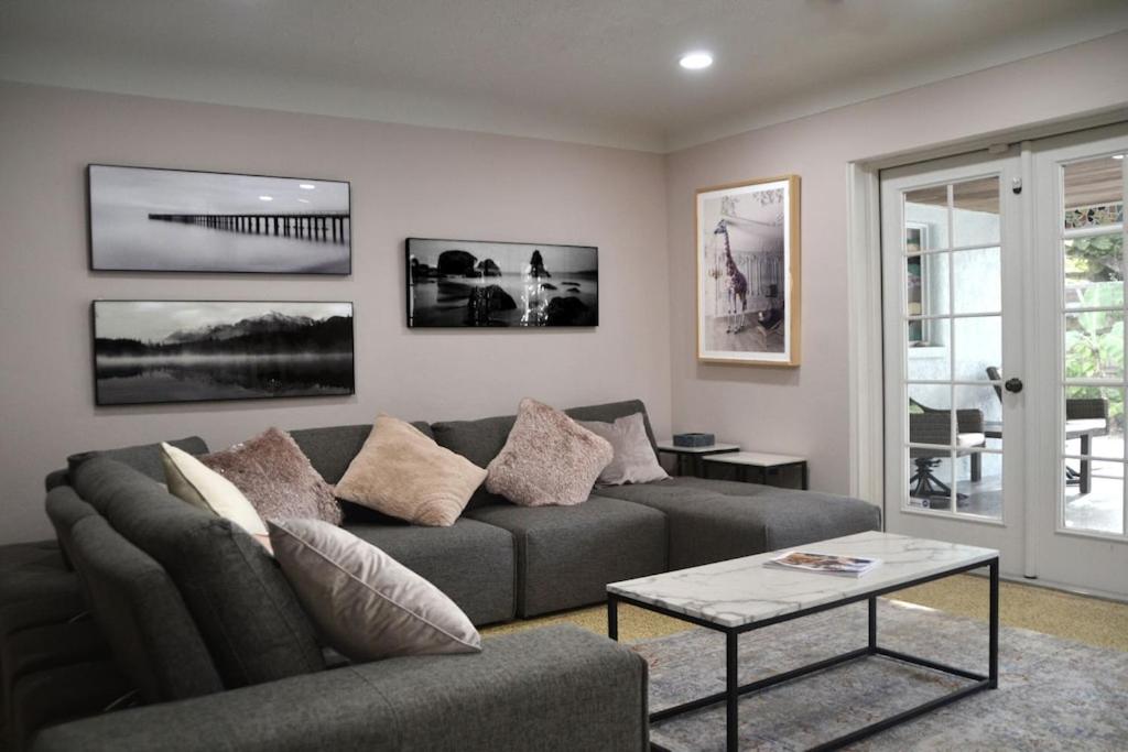 Clematis House near Arlington Park with Heated Pool photo 2