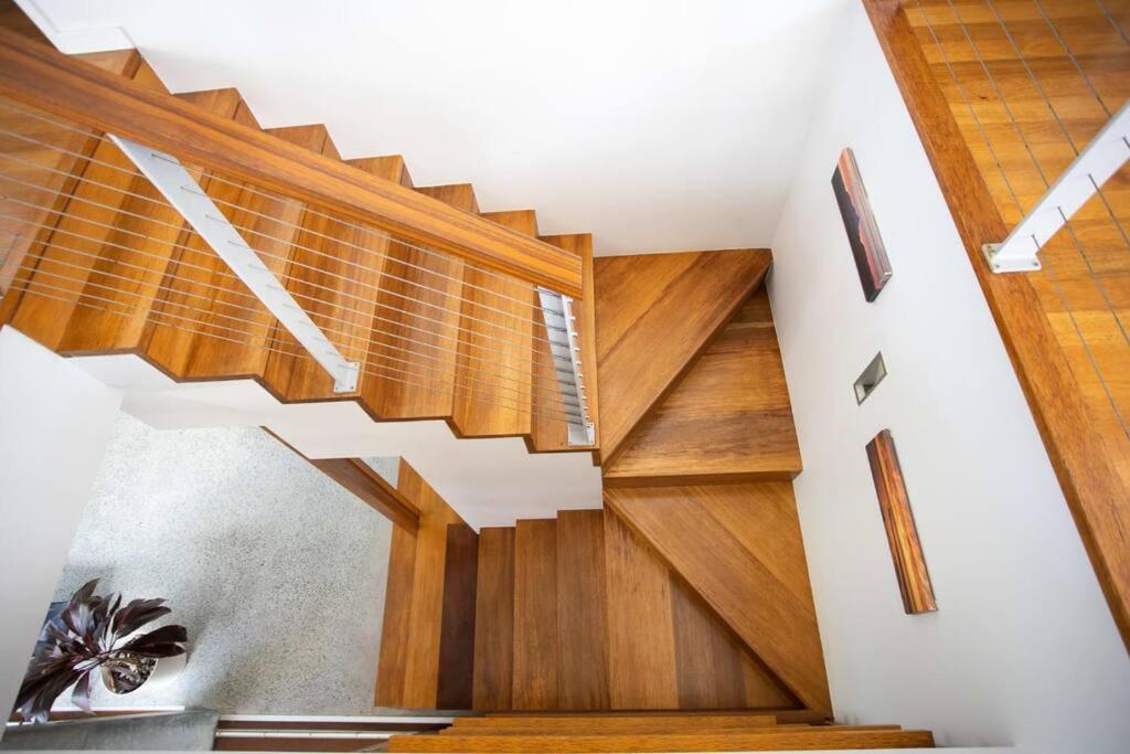 Casuarina Beachfront House - Hostie Properties photo 4