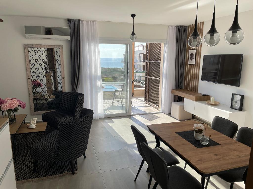 Seaside modern holiday home for family photo 1