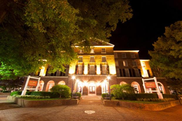 The Tidewater Inn photo 1