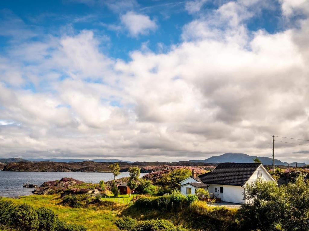 Holiday home bremnes IV