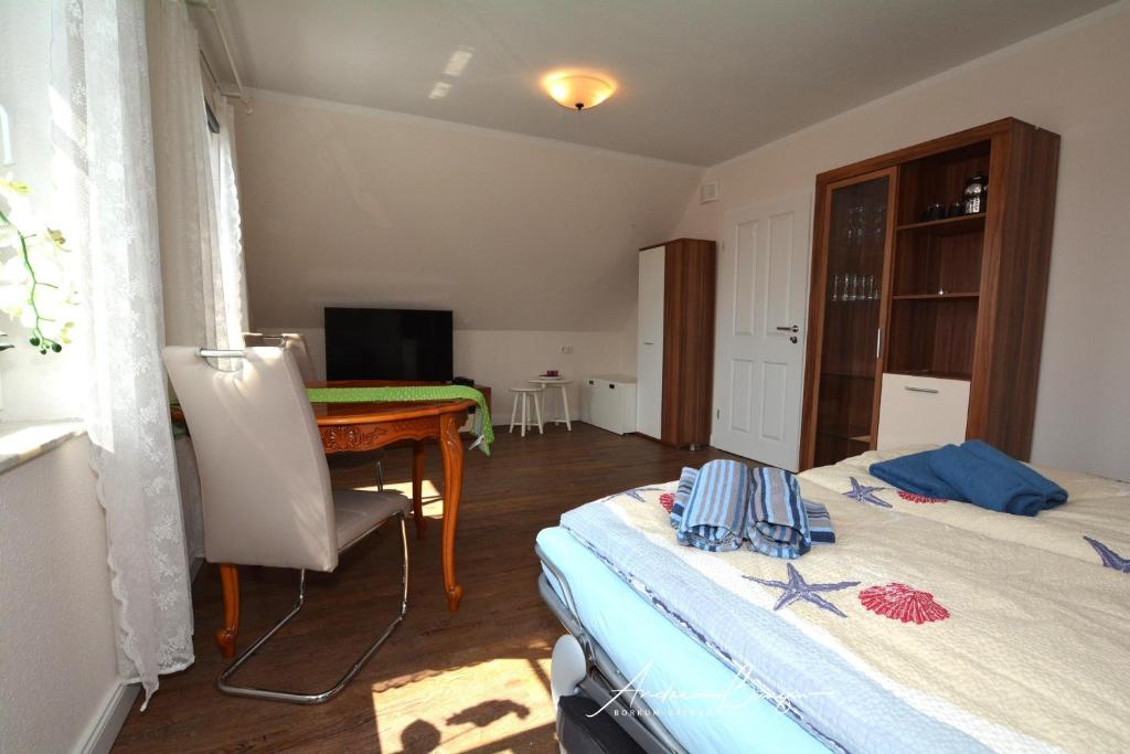 Pension Lütje Huske Zimmer4 photo 3