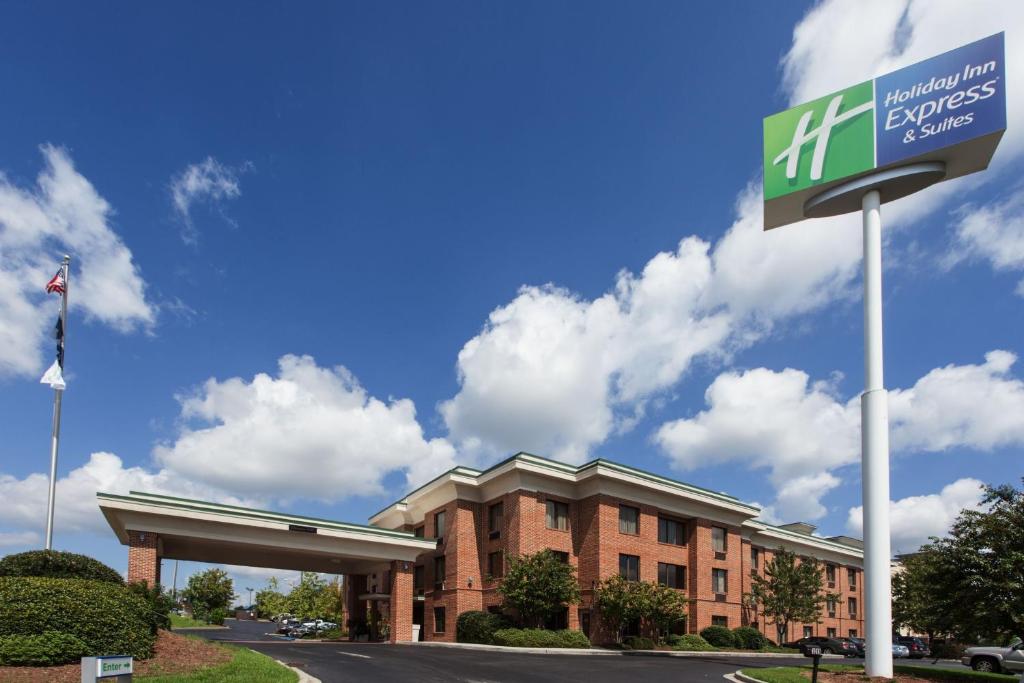 Holiday Inn Express Hotel & Stes Columbia I-20 at Clemson Rd, an IHG Hotel image