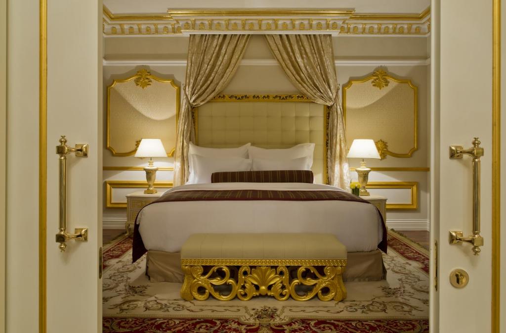 Сьюит (Королевский люкс с видом на город), Warwick Doha