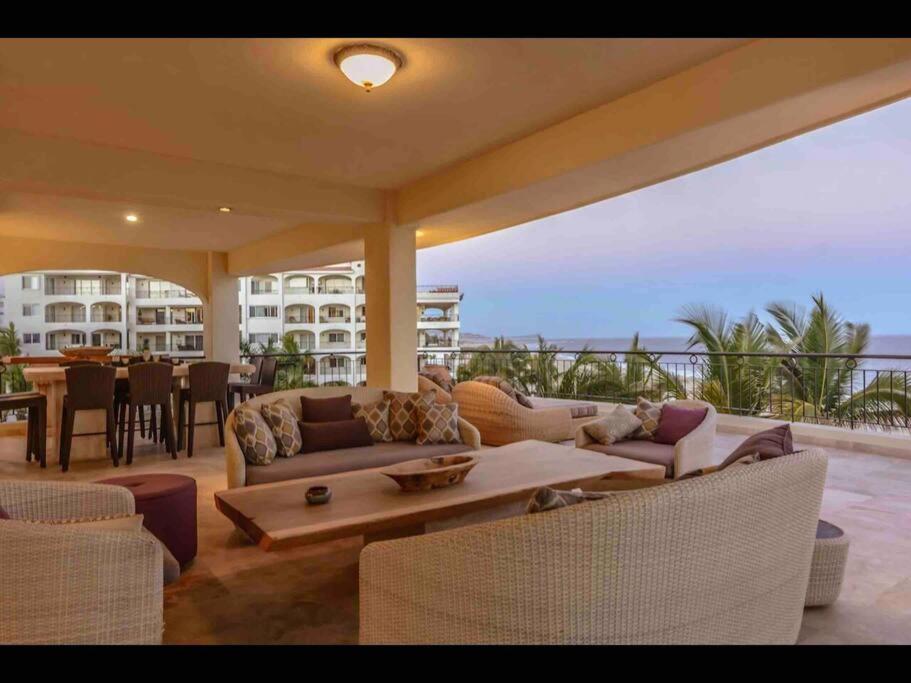 Tortuga-World Class Ocean Front Villa5 500ft photo 3