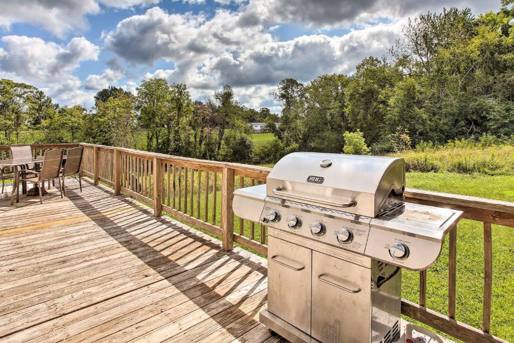 Albany Family Lake Getaway Near State Parks! photo 2
