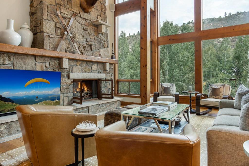 358 Cresta Road image