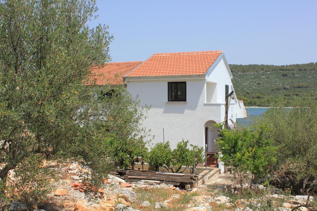 Apartments by the sea Cove Mala Lamjana, Ugljan - 347 photo 2