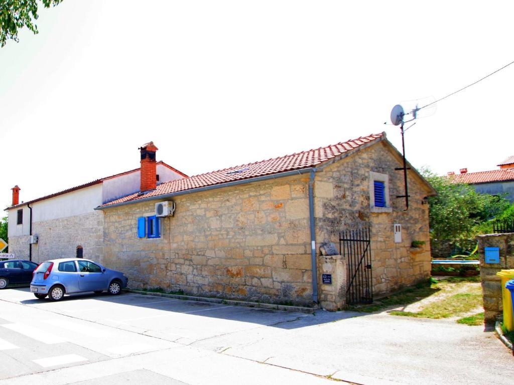 Holiday villa with private pool in authentic agricultural and fishing village Rakalj photo 1