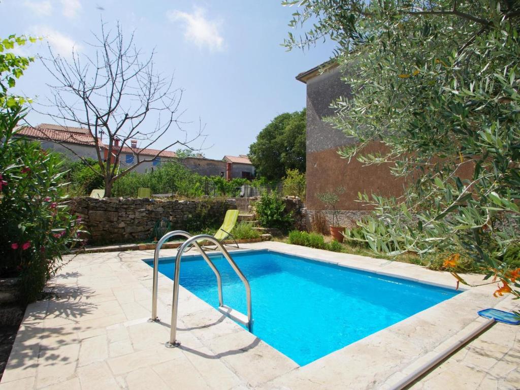 Holiday villa with private pool in authentic agricultural and fishing village Rakalj photo 3