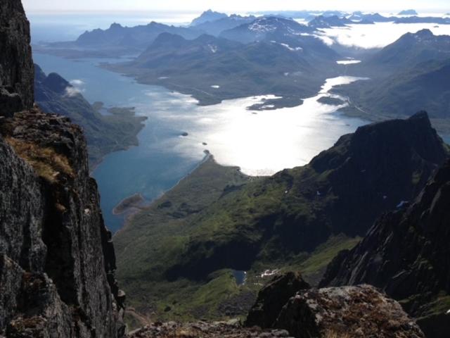 Unique and charming house at the foot of Lofoten's highest mountain photo 3