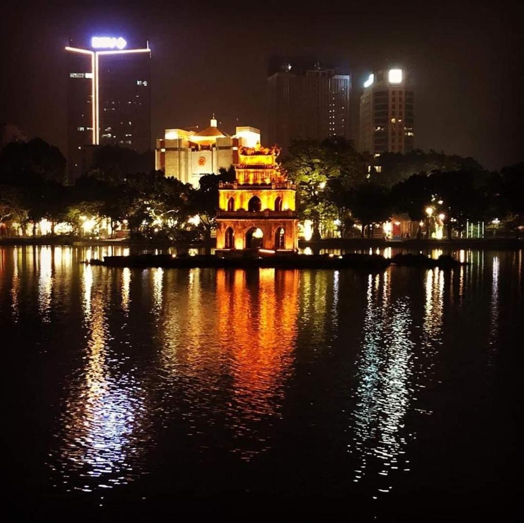 Căn hộ balcony Hồ Gươm, dài ngày giá tốt.
