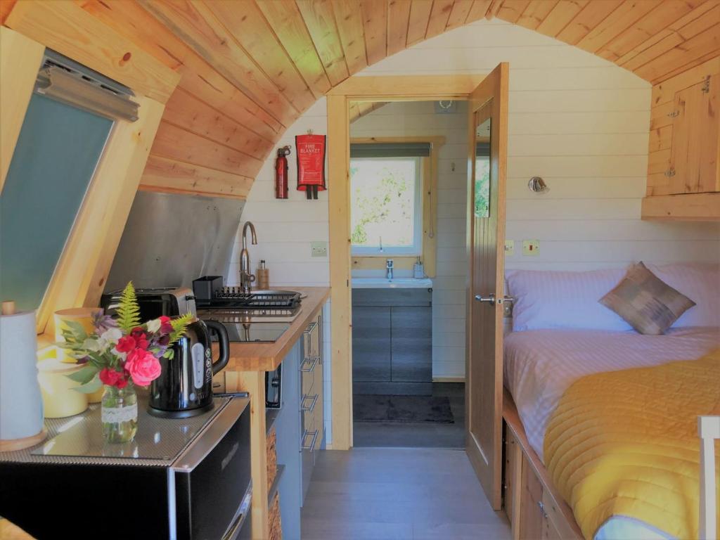Burnbank Glamping Pod photo 4