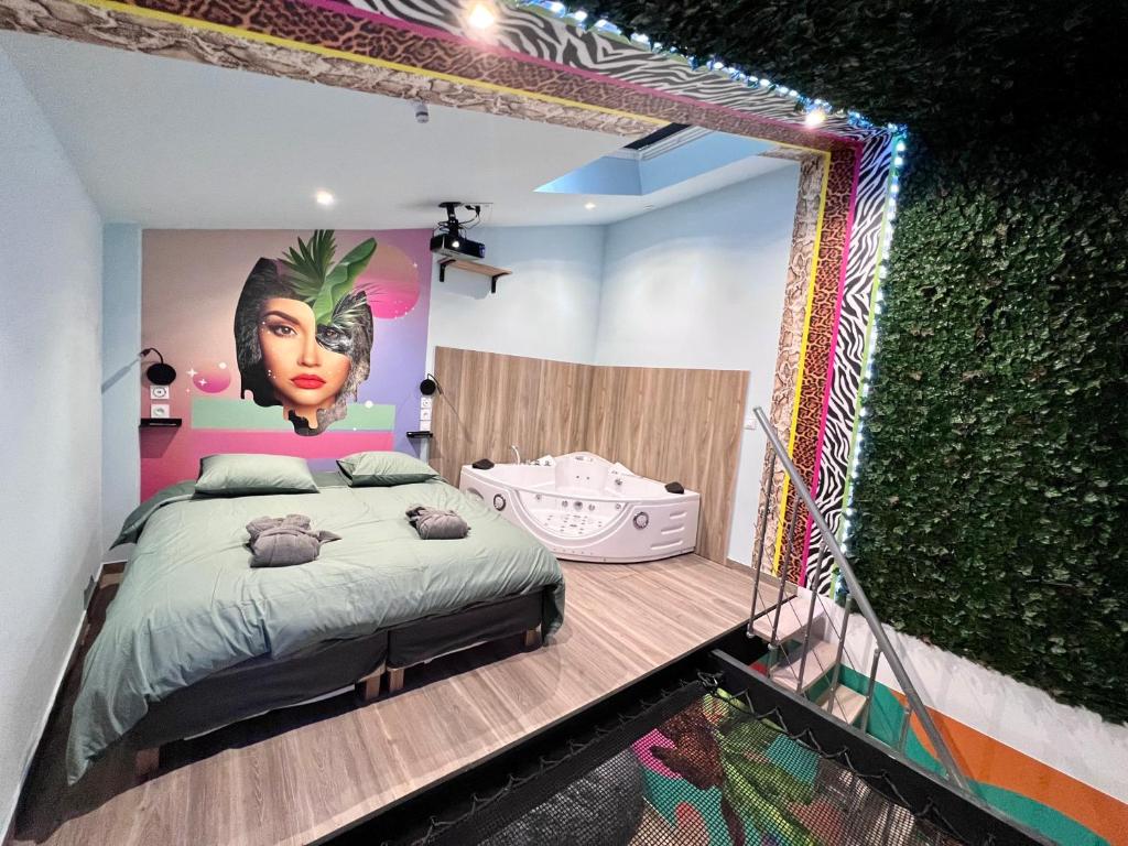 Capsule Safari - Jacuzzi - Nintendo Switch - Netflix & Home cinéma - Pouf géant - Filet suspendu photo 1