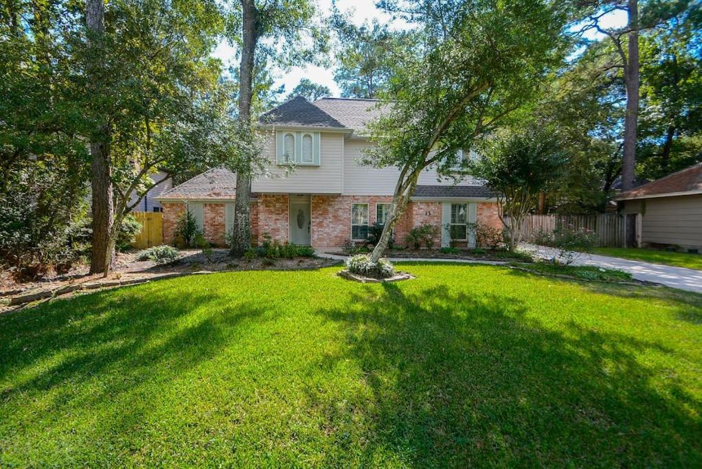 Beautiful Woodlands House Near Mall, Riverwalk! photo 1